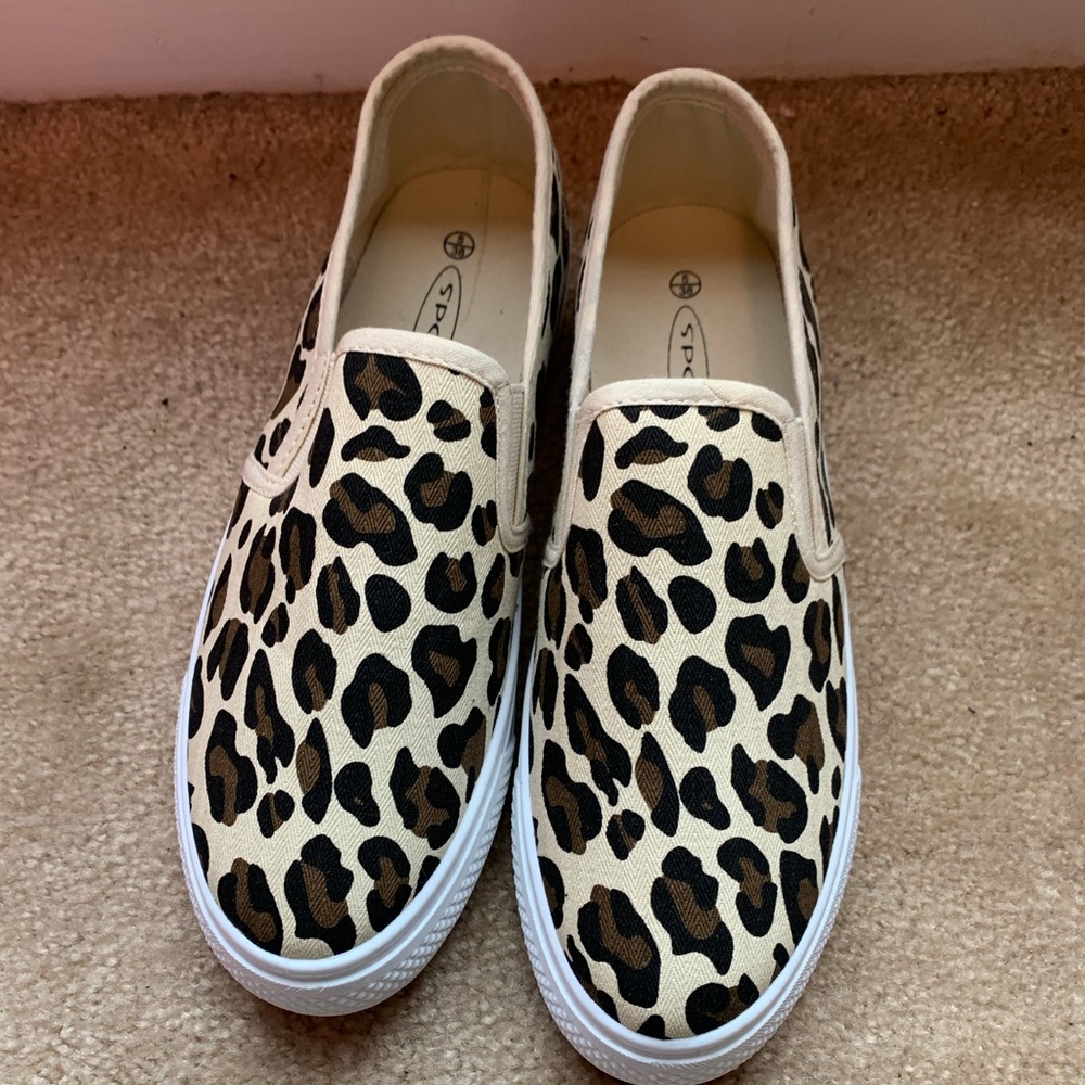 Animal Print sneakers